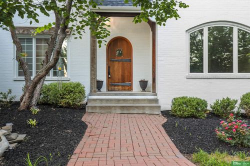 6830 Stonebrook Pkwy, Lincoln, NE, 68521-6605 | Card Image