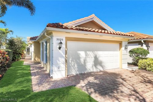 3025 Futuna Ln, NAPLES, FL, 34119-1601 | Card Image