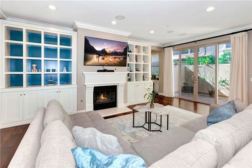 38 City Stroll, Irvine, CA, 92620-3883 | Card Image