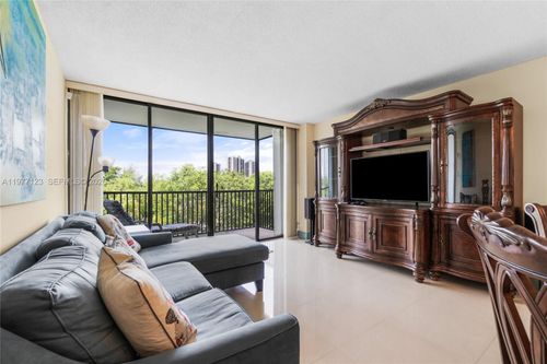 apt-510-3401 N Country Club Dr, Aventura, FL, 33180-1772 | Card Image
