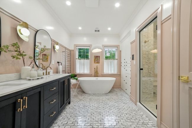 98 Great Plain Ave, House other with 4 bedrooms, 4 bathrooms and 4 parking in Wellesley MA | Image 16