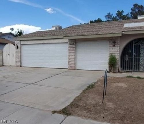 3214 Anacapa Way, Las Vegas, NV, 89146-6973 | Card Image