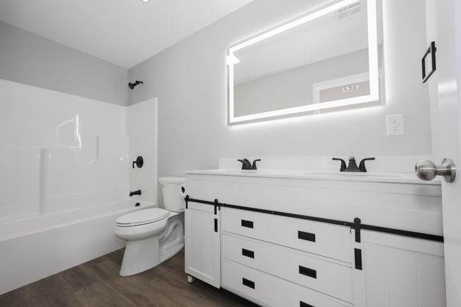 319 Mechanic St, House other with 6 bedrooms, 3 bathrooms and null parking in Laconia NH | Image 23