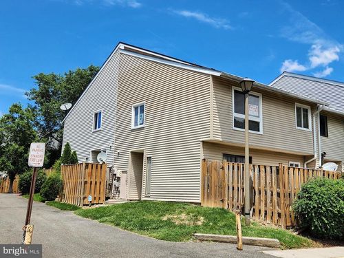 8688 Village Sq, ALEXANDRIA, VA, 22309-1619 | Card Image