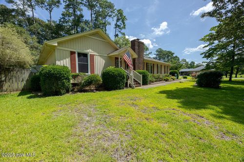 400 Rockledge Rd, New Bern, NC, 28562-9553 | Card Image