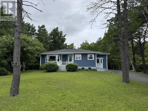 96 Memorial Dr, Gander, NL, A1V1A8 | Card Image
