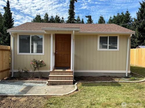 325 Hawthorne St, Burlington, WA, 98233 | Card Image