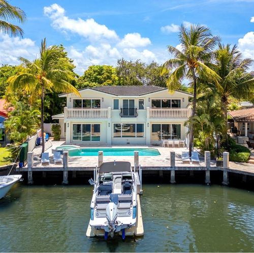 2432 Bayview Dr, Fort Lauderdale, FL, 33305-2828 | Card Image