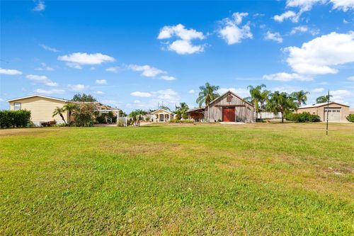 2799 Bay Lake Resort Rd, POLK CITY, FL, 33868-8817 | Card Image