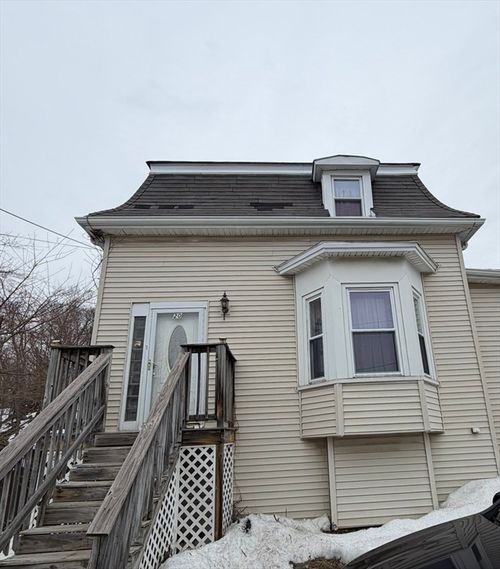 20 Maple St, Saugus, MA, 01906-4391 | Card Image