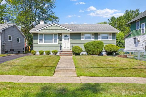 637 Harrell Ave, Woodbridge, NJ, 07095-3151 | Card Image