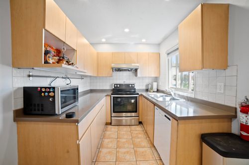 2-3558 49th Ave E, Vancouver, BC, V5S1M4 | Card Image
