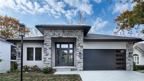 111 Teton Rdg, Lake Winnebago, MO, 64034-9466 | Card Image