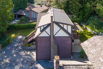 864 Wellington Dr, House other with 4 bedrooms, 2 bathrooms and 4 parking in North Vancouver BC | Image 3