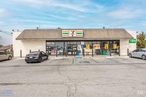 2636 River Boulevard, Bakersfield, CA, 93305 | Card Image