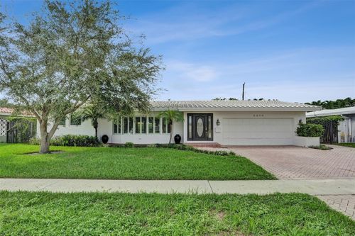 2210 Ne 61st Ct, Fort Lauderdale, FL, 33308-2224 | Card Image