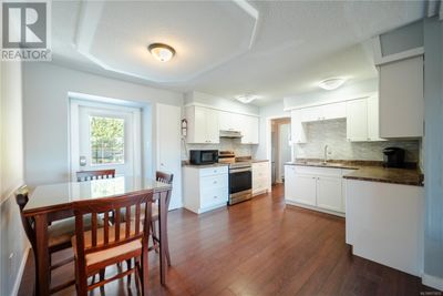 269 Cedar St, House other with 4 bedrooms, 2 bathrooms and 4 parking in Parksville BC | Image 3