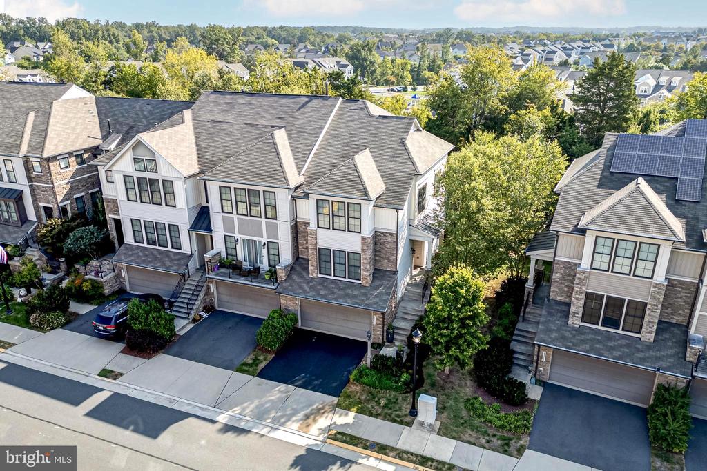 Epperson Sq, Brambleton, VA 20148