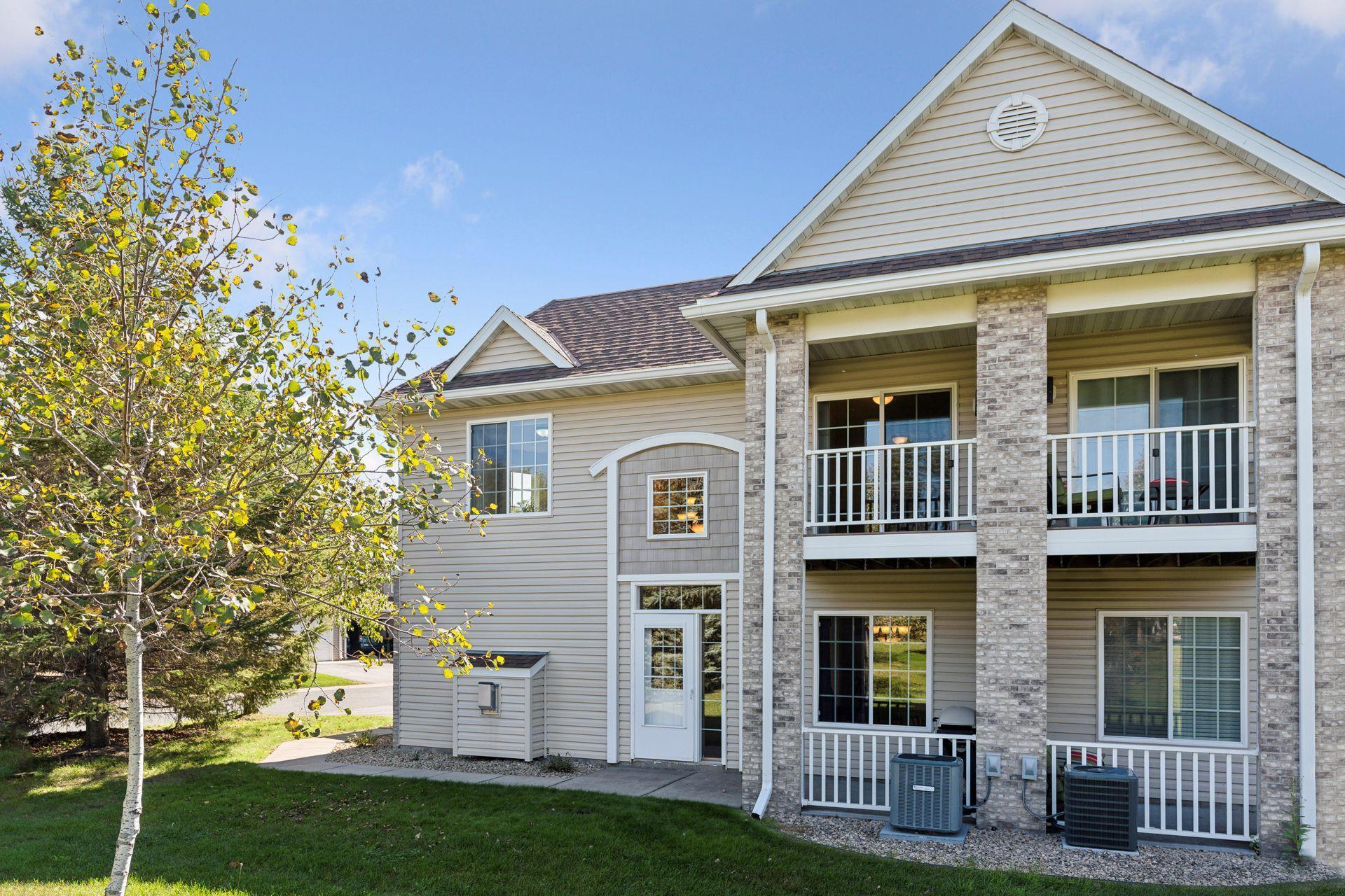 100th Ln, Minneapolis, MN 55443