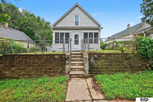 3609 V St, Omaha, NE, 68107-3239 | Card Image