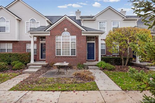 19105 Alexa Dr, Walled Lake, MI, 48390-5836 | Card Image