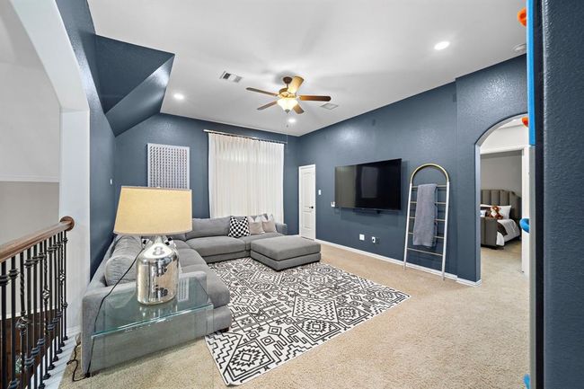 Spacious game with plenty of storage. | Image 29