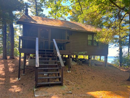 {{alt}} | Card Image