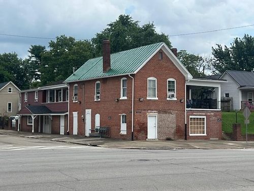 1002 S Court St, Circleville, OH, 43113-2100 | Card Image