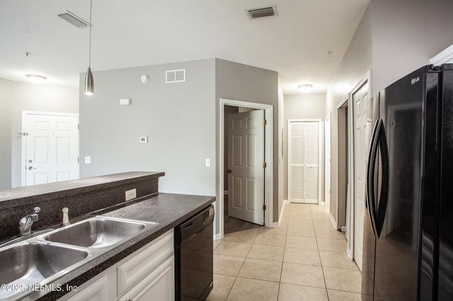 203 - 8226 Green Parrot Rd, Condo with 2 bedrooms, 2 bathrooms and null parking in Jacksonville FL | Image 8