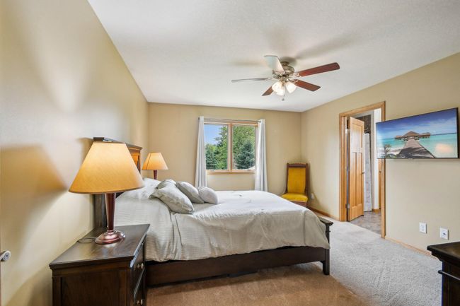 32-web-or-mls-Prairie Grass Dr-1006-030.jpg | Image 32