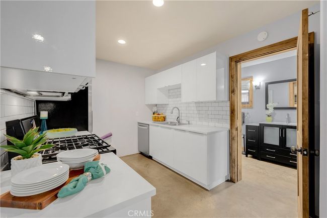 613 W Valley View Dr, House other with 6 bedrooms, 5 bathrooms and 8 parking in Fullerton CA | Image 36