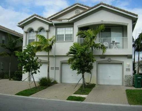 3261 Laurel Ridge Cir, Riviera Beach, FL, 33404-1842 | Card Image