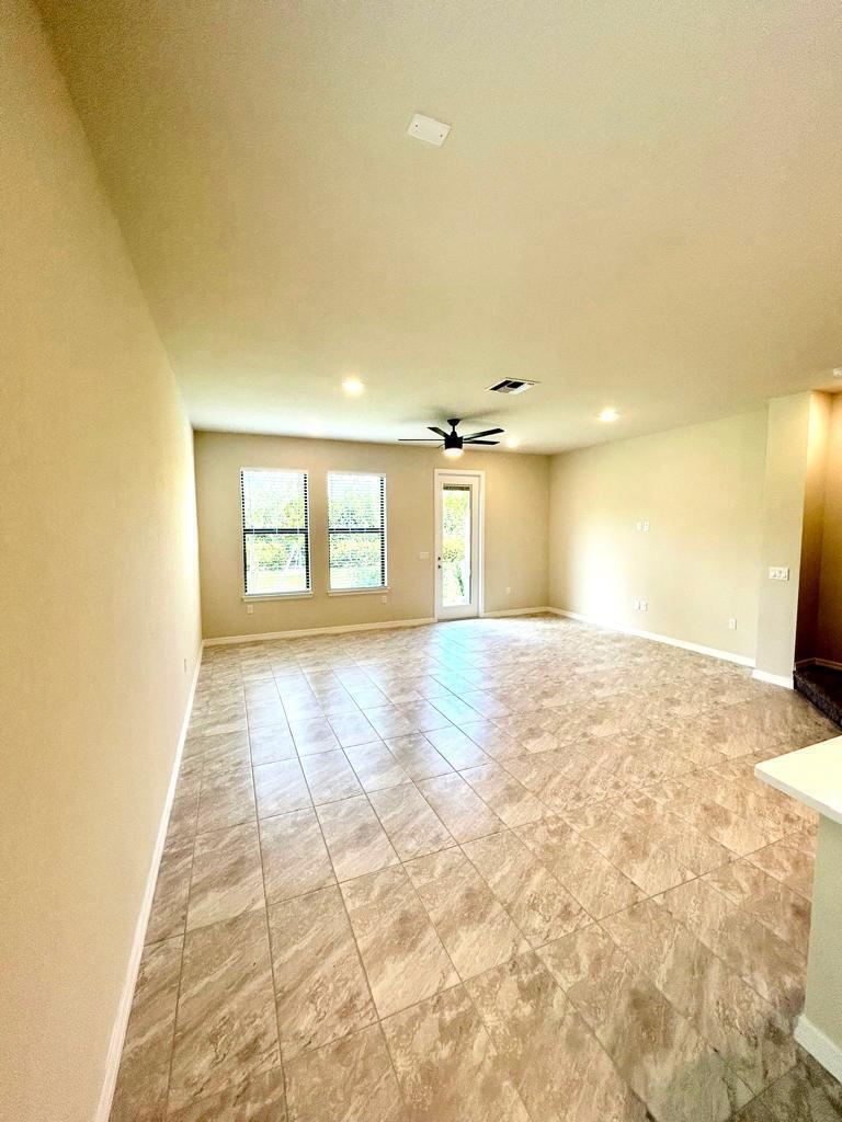 Residential Lease in Lake Worth 5