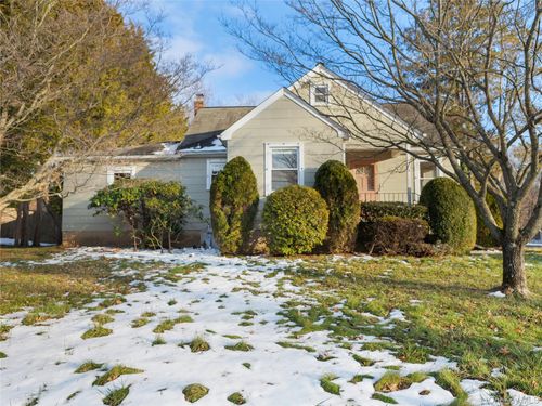 18 Hughes St, Congers, NY, 10920-1816 | Card Image