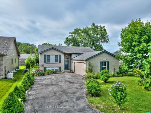 3001 Young Ave, Ridgeway, ON, L0S1N0 | Card Image