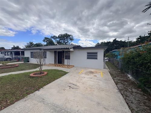 e1-536 E 27th St, Hialeah, FL, 33013-3636 | Card Image