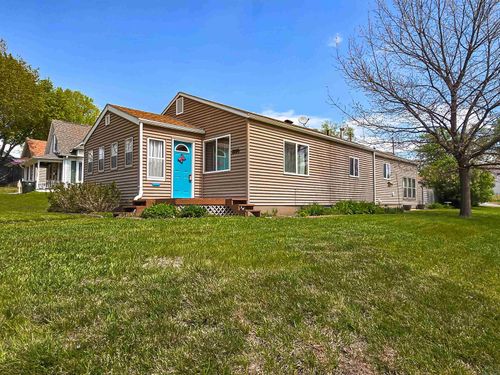 2220 S Cypress St, Sioux City, IA, 51106-3040 | Card Image