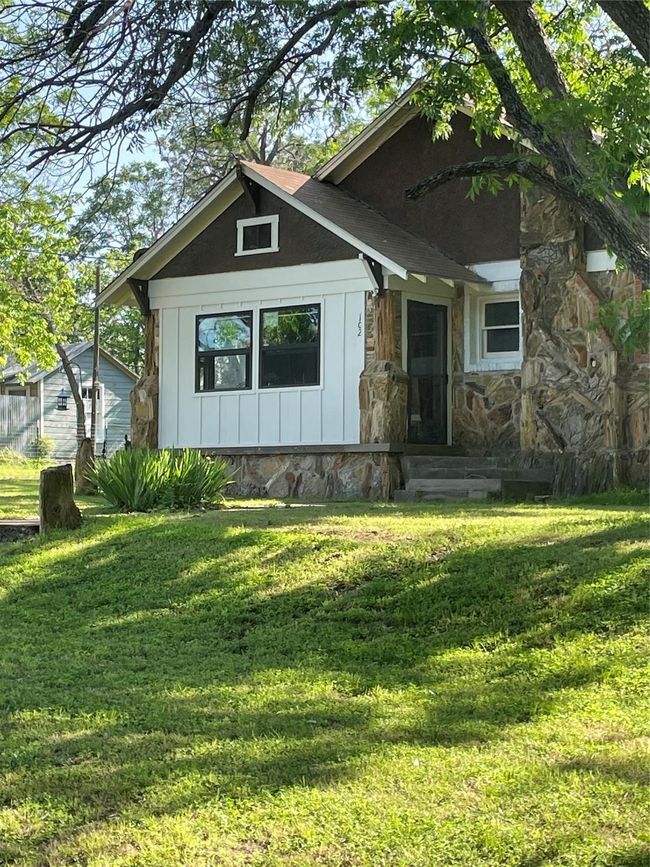 102 Walnut Ave, House other with 4 bedrooms, 2 bathrooms and null parking in Walnut Springs TX | Image 23
