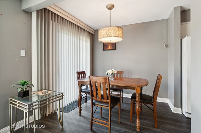 APT-105 - 625 W Huntington Commons Rd, Condo with 1 bedrooms, 1 bathrooms and 1 parking in Mount Prospect IL | Image 11