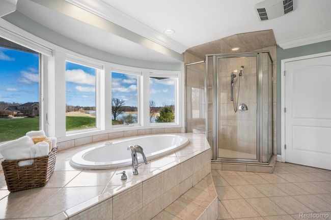 Primary bath. | Image 26