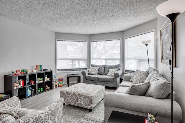 252 Torrie Crescent, Home with 5 bedrooms, 3 bathrooms and 4 parking in Fort Mcmurray AB | Image 8
