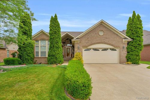 23330 Tumbleweed Ln, Brownstown Twp, MI, 48183-1181 | Card Image