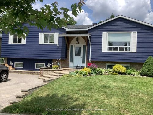 28 Indian Arrow Rd, Barrie, ON, L4M5G3 | Card Image
