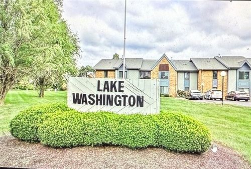 1943 Washington South Dr, Dayton, OH, 45458-1715 | Card Image