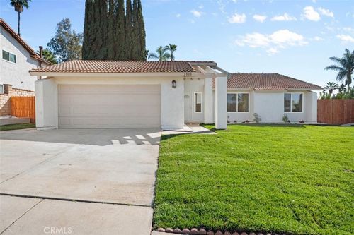 2905 Overland Ct, Highland, CA, 92346-1849 | Card Image