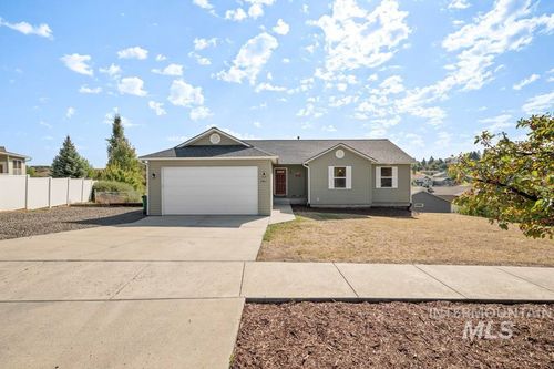 2411 Cambridge Ct, Moscow, ID, 83843-9665 | Card Image