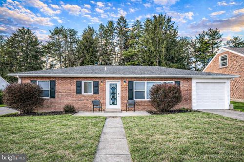416 N Duke St, HUMMELSTOWN, PA, 17036-9208 | Card Image