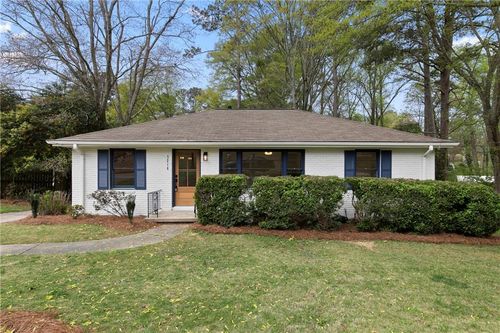 3216 Woodview Dr Se, Smyrna, GA, 30082-2419 | Card Image