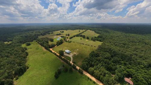 189 E Wirth Rd, Mammoth Spring, AR, 72554-9540 | Card Image