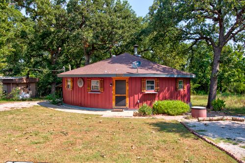 400 Oak St, Nocona, TX, 76255-4939 | Card Image